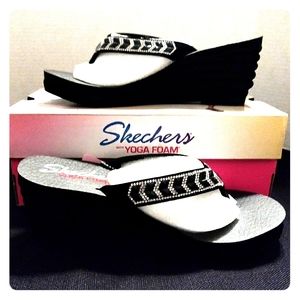 Sketchers Women's Bohemian Rhinestone Wedge Sandal
